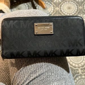 Michael Korean wallet